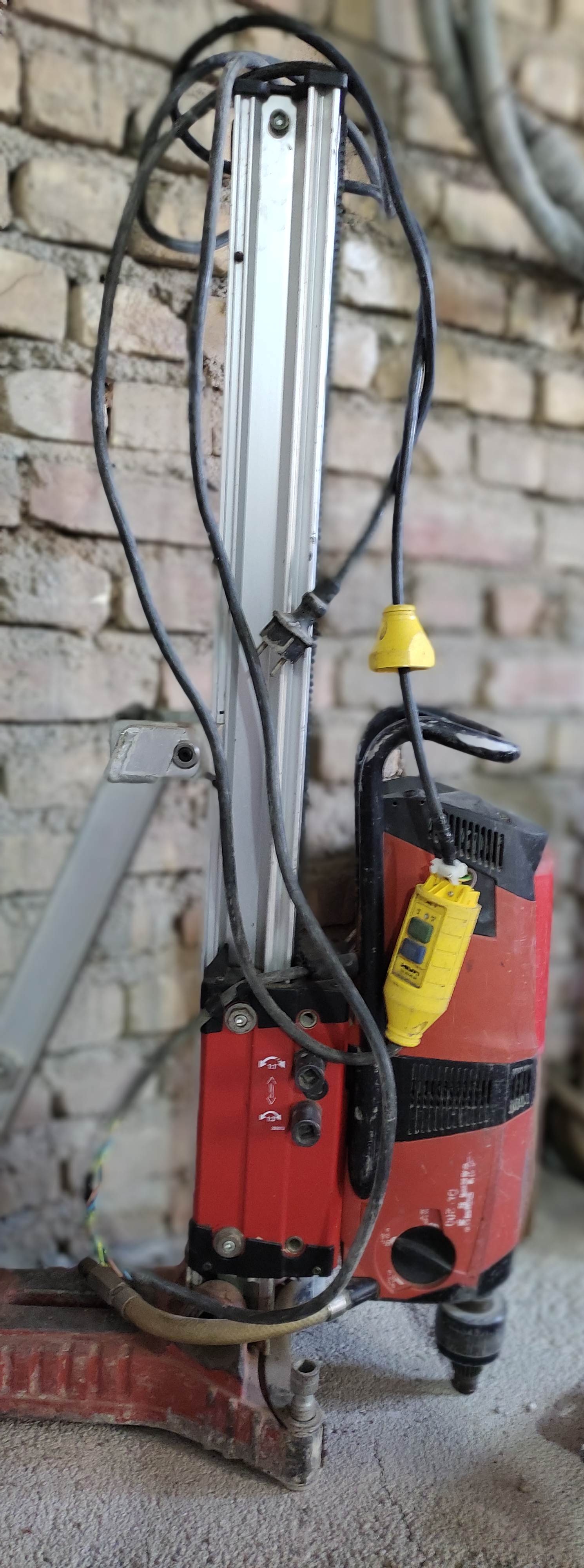 دستگاه کرگیر هیلتیdd200