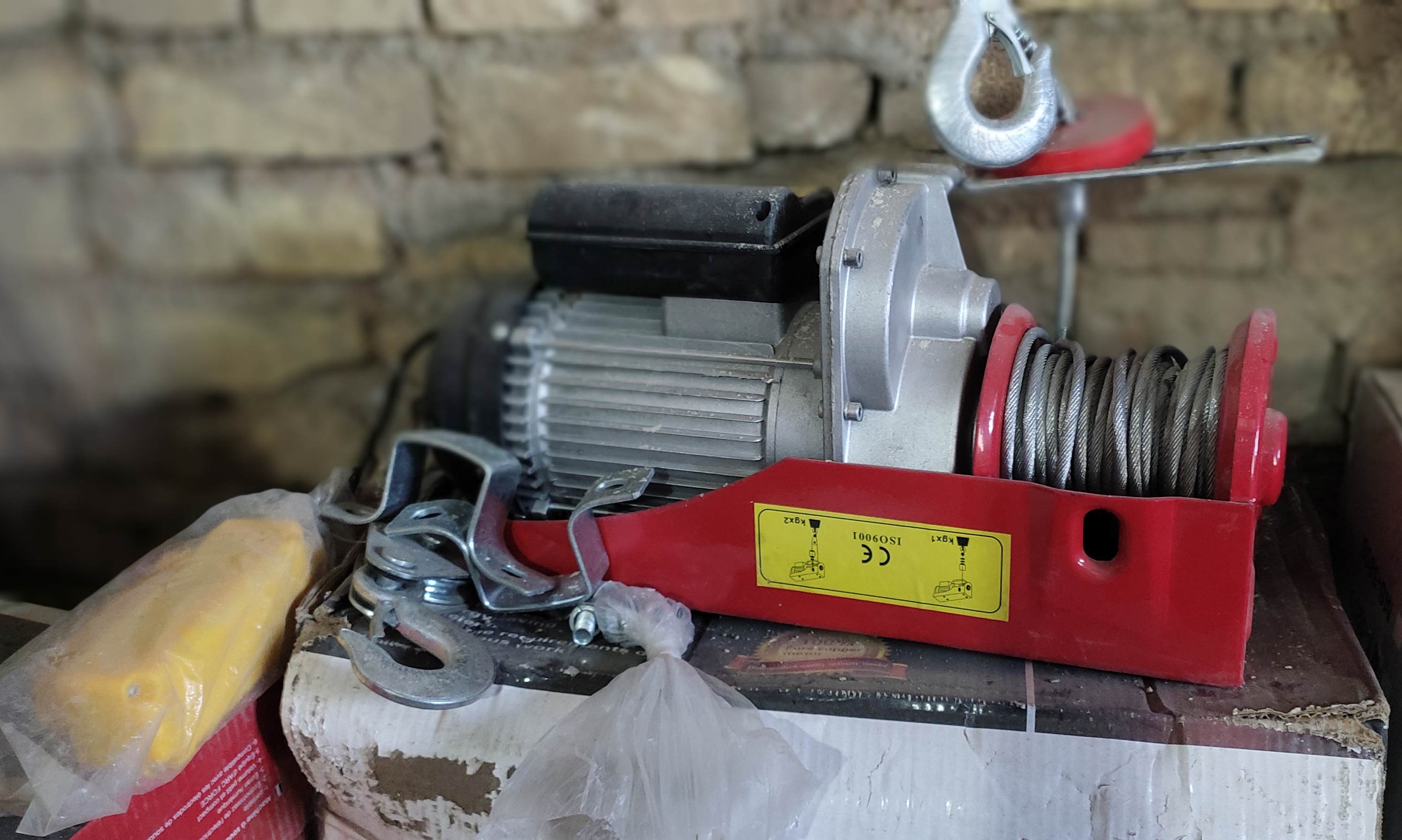 وینچ بالابر سقفی